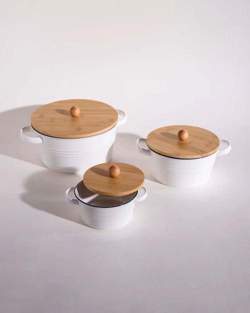 Enameled Buffet Casserole with Wood Lid, White - Medium