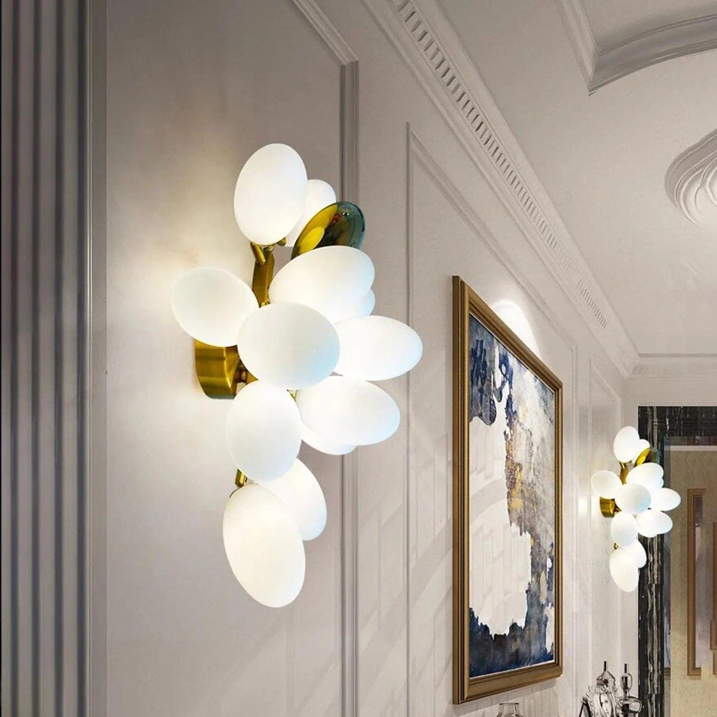Uvae Albae Wall Light