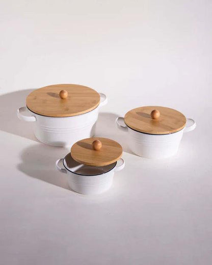 Enameled Buffet Casserole with Wood Lid, White - Medium