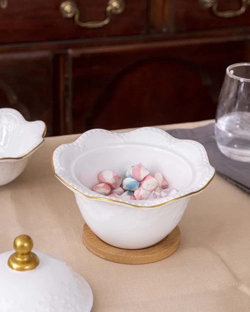 Wavy Edge Dessert Bowl With Lid - White