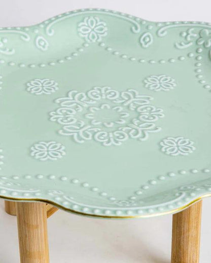 Wavy Edge Embossed Plate With Wooden Stand - Green