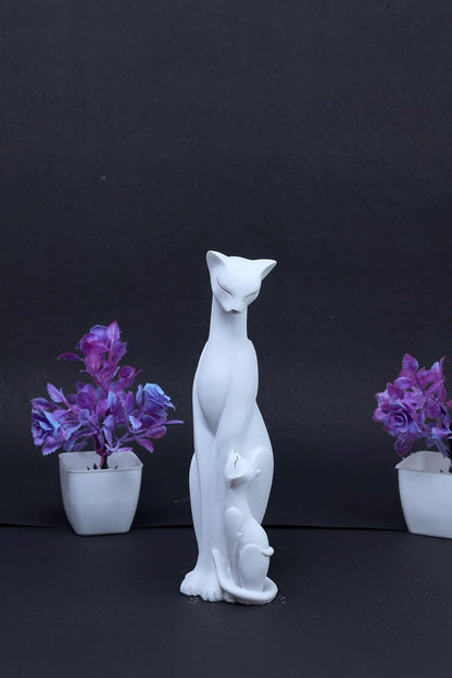Mother Cat with Child Showpiece