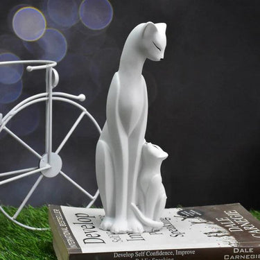 MOTHER CAT WITH CHILD SHOWPIECE : WHITE