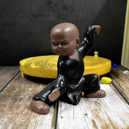 KUNG FU MONK FOR GIFT, DECOR (15X14X9 CM)