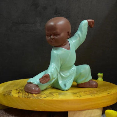 KUNG FU MONK FOR GIFT, DECOR (15X14X9 CM)