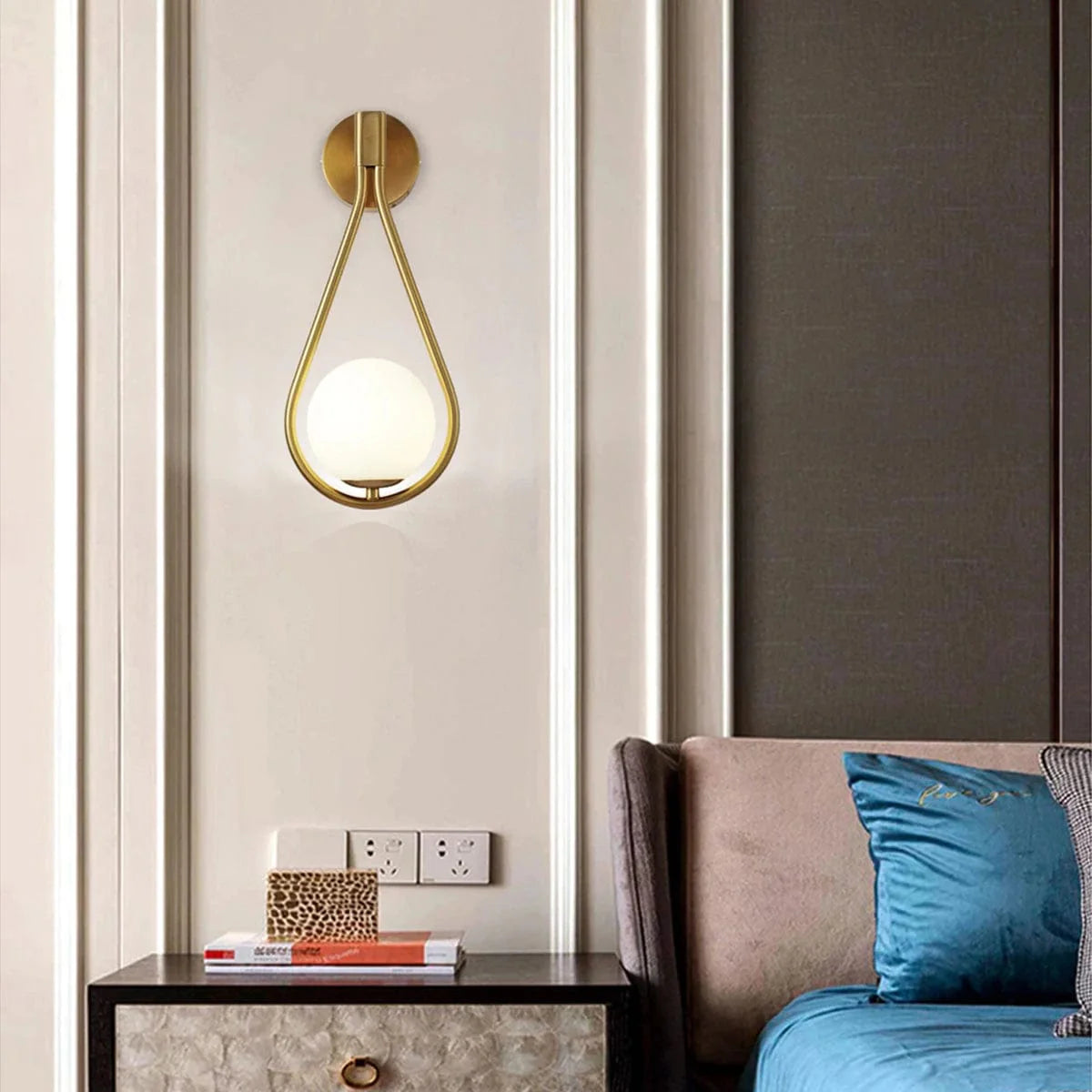 Munro Wall Light