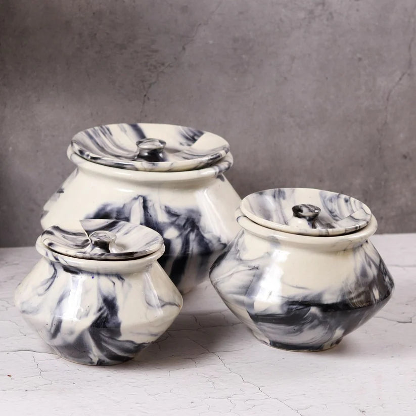 " Vintage Chronical of Italy" ceramic handi(Set of 3)
